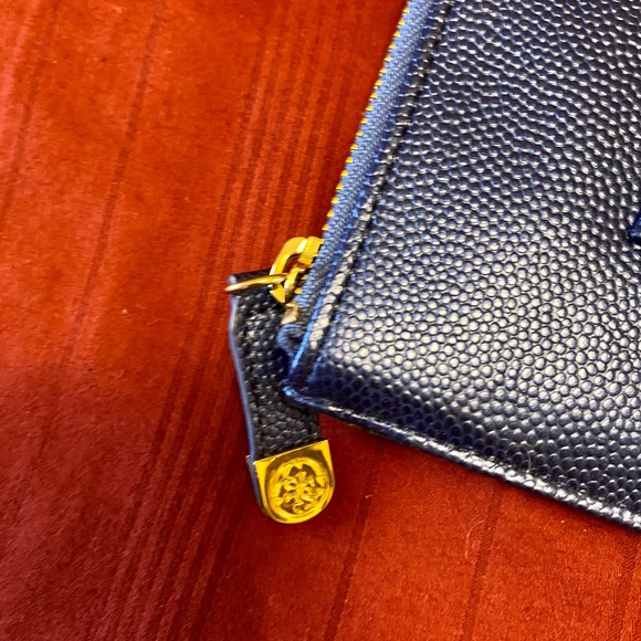 GUESS royal blue Clutch - hand purse. Large to hold phone, money and makeup. - Picture 5 of 6